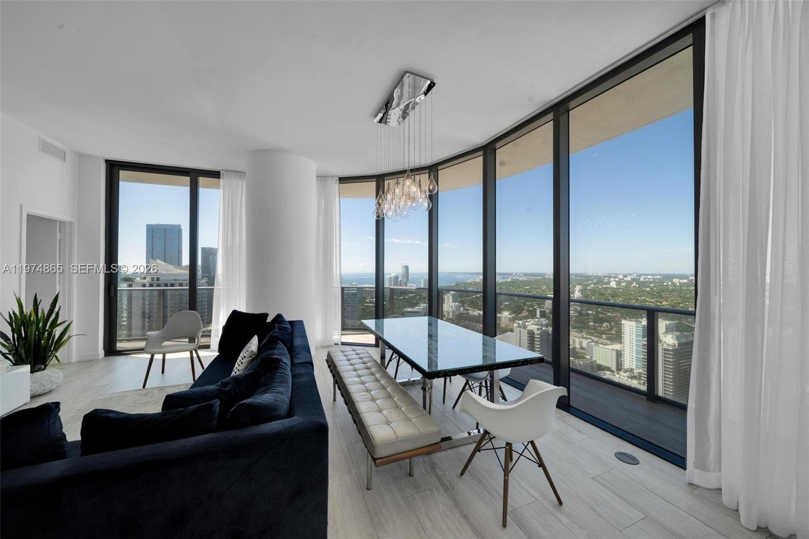 55 SW 9th St # 4406, Miami, FL 33130 photo 3