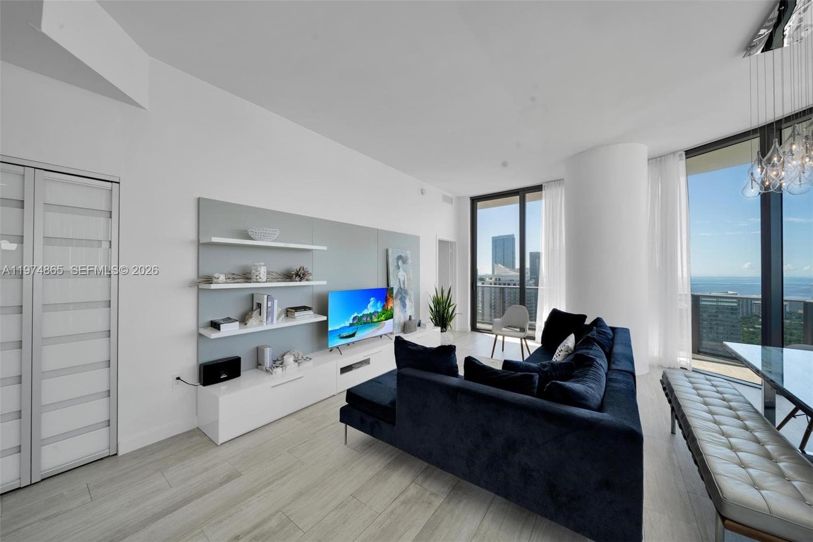 55 SW 9th St # 4406, Miami, FL 33130 photo 4