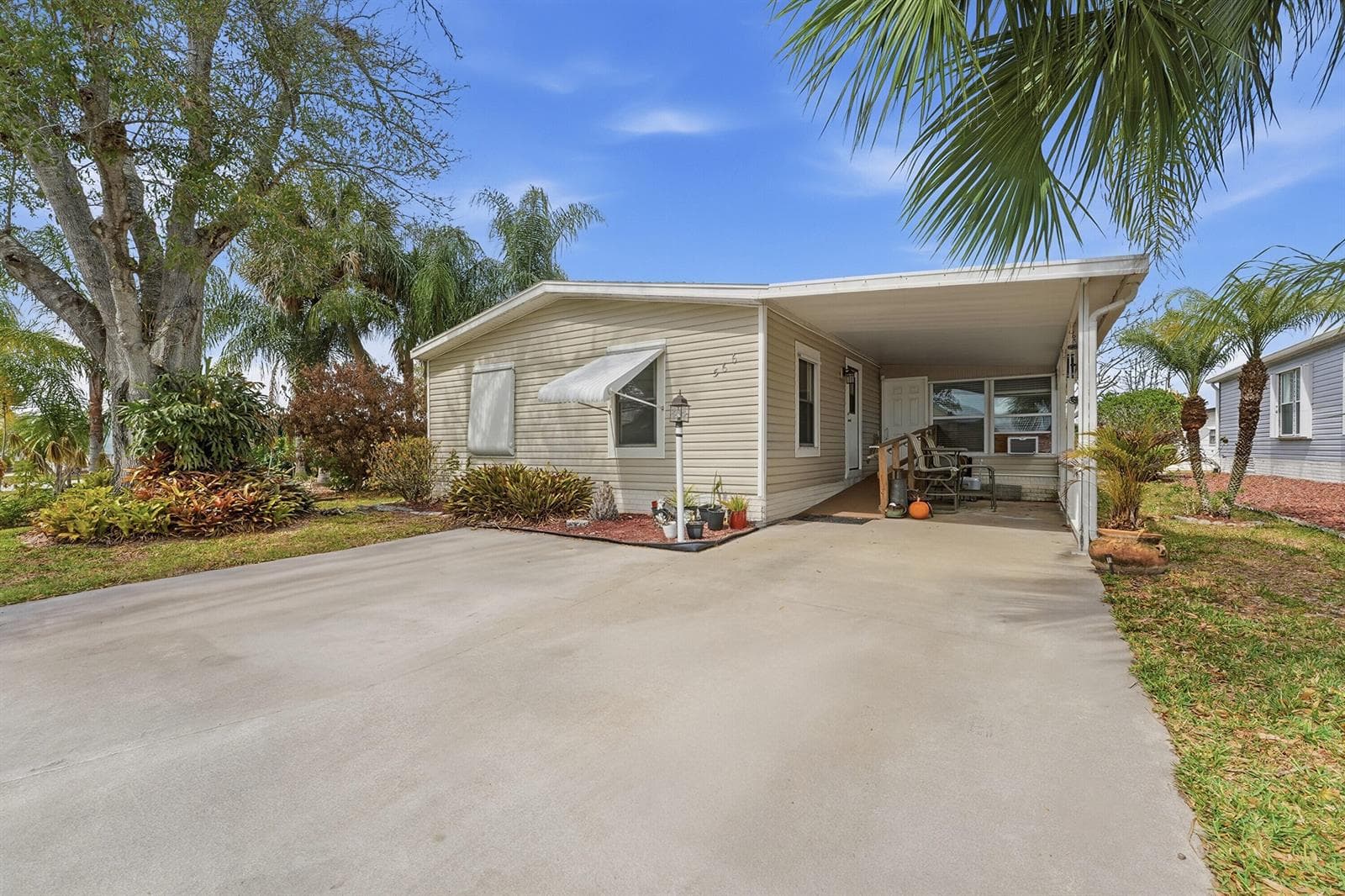 566 Dolphin Circle, Barefoot Bay, FL 32976 photo 2
