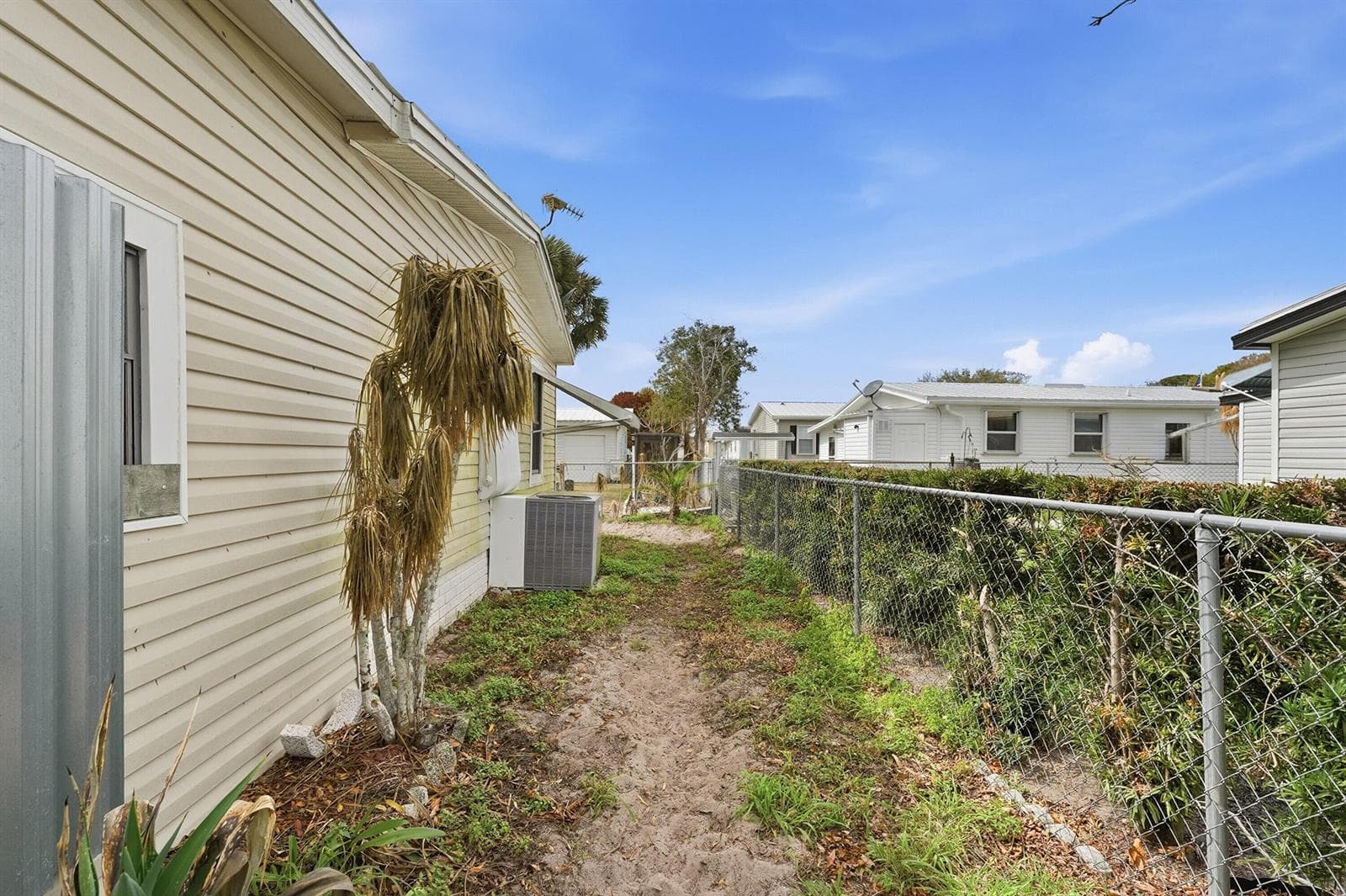 566 Dolphin Circle, Barefoot Bay, FL 32976 photo 4