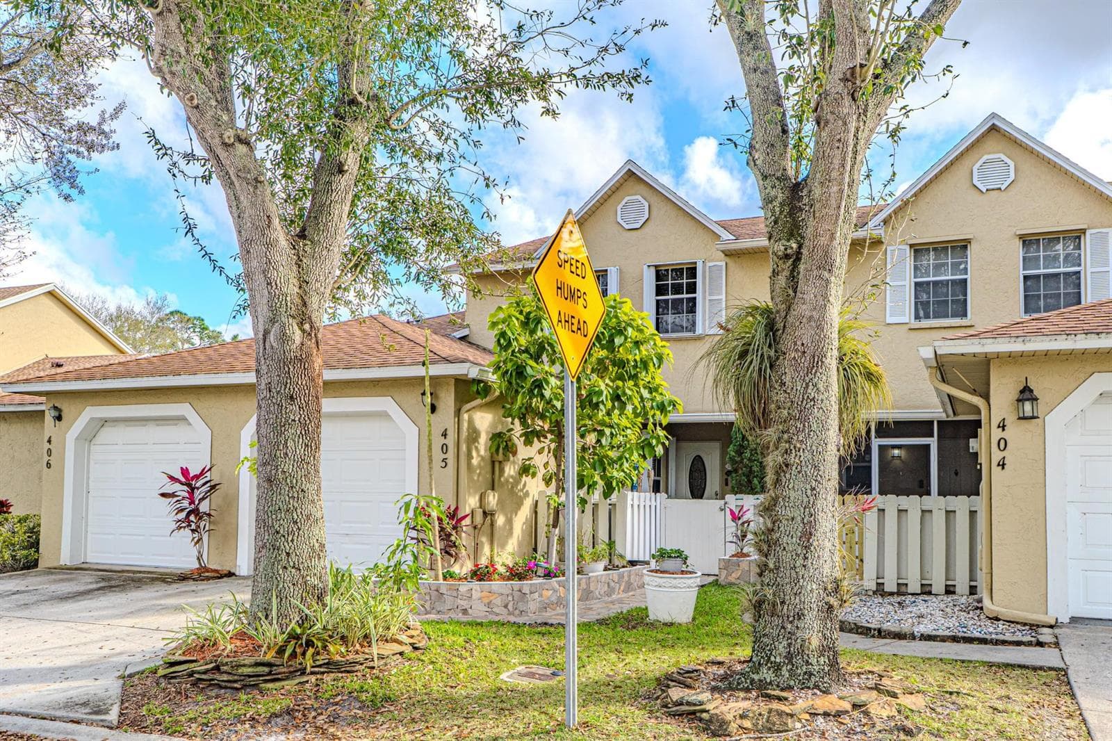 405 Maplewood Drive # 405, FL 33415 photo 2