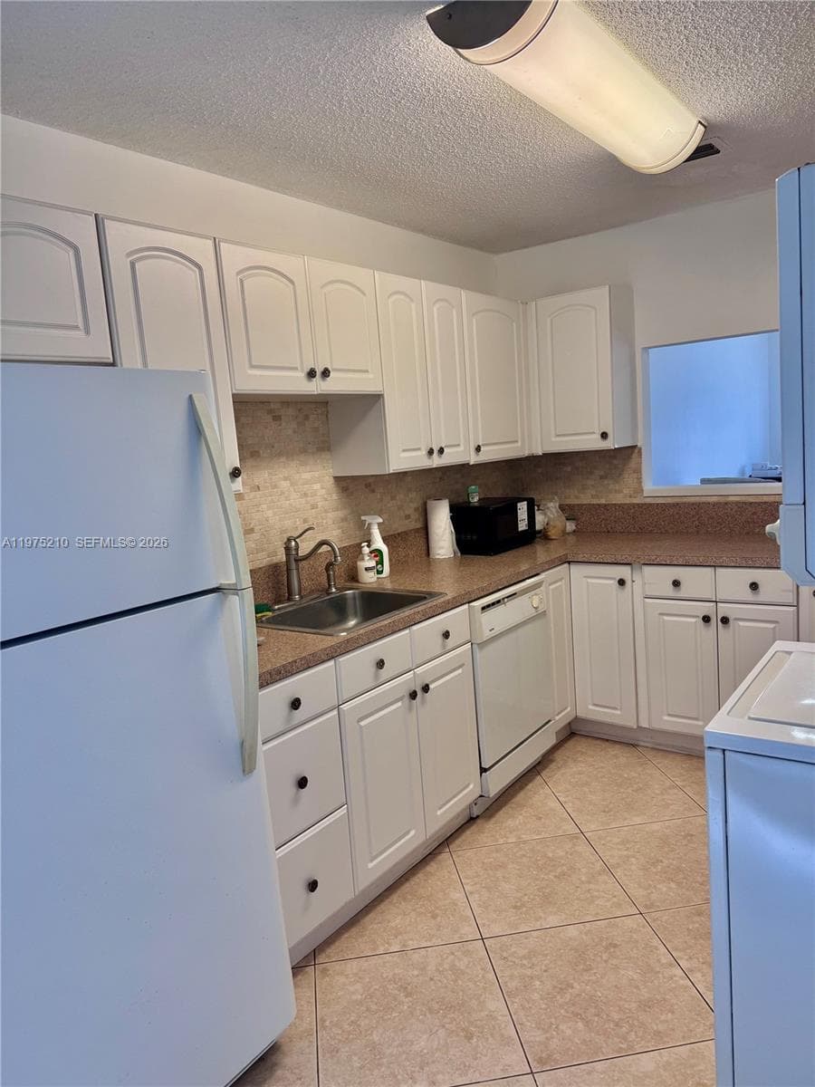 8838 Bella Vista Dr, Boca Raton, FL 33433 photo 3