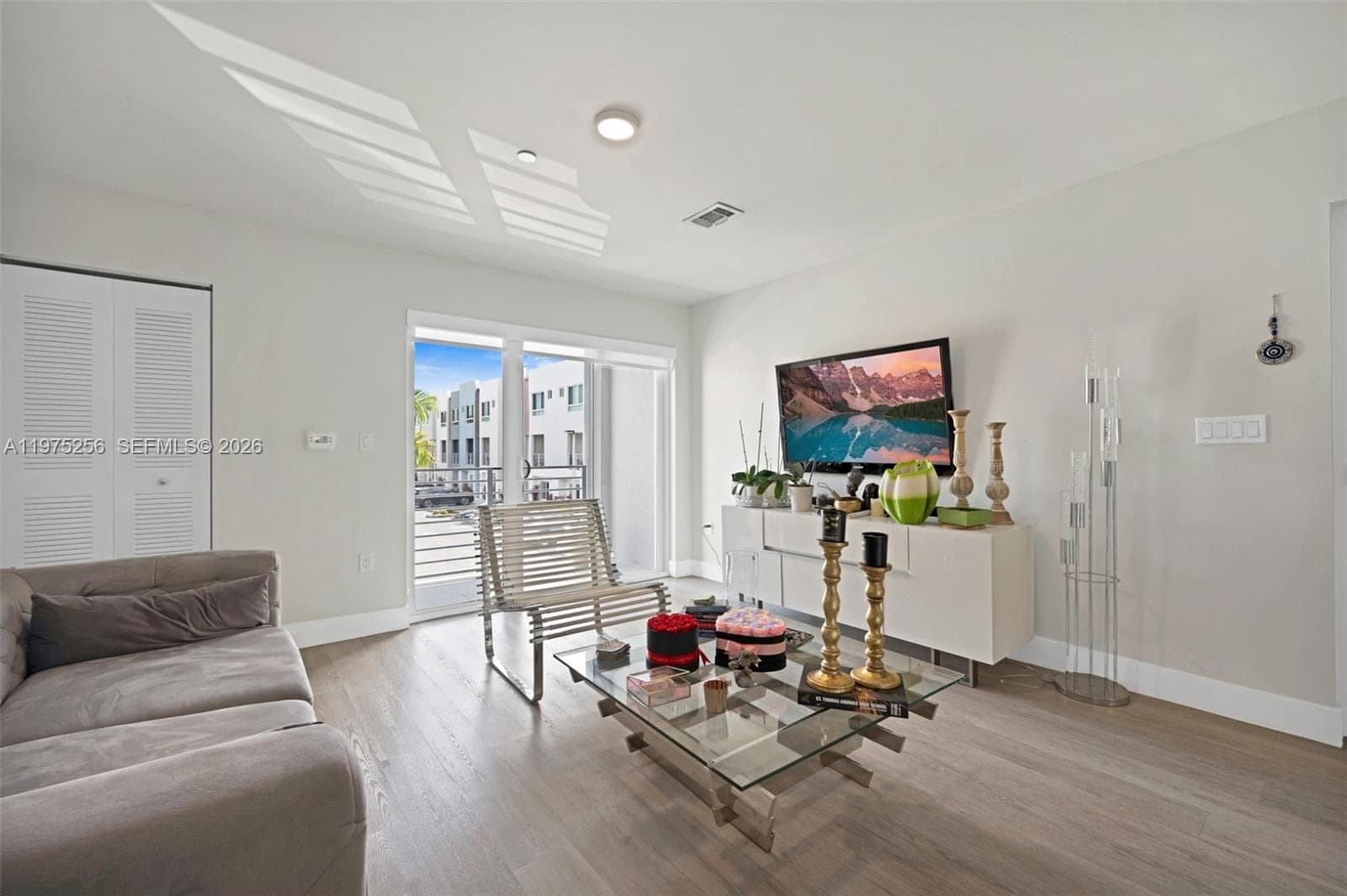 2535 NE 193rd St # 3209, Miami, FL 33180 photo 2