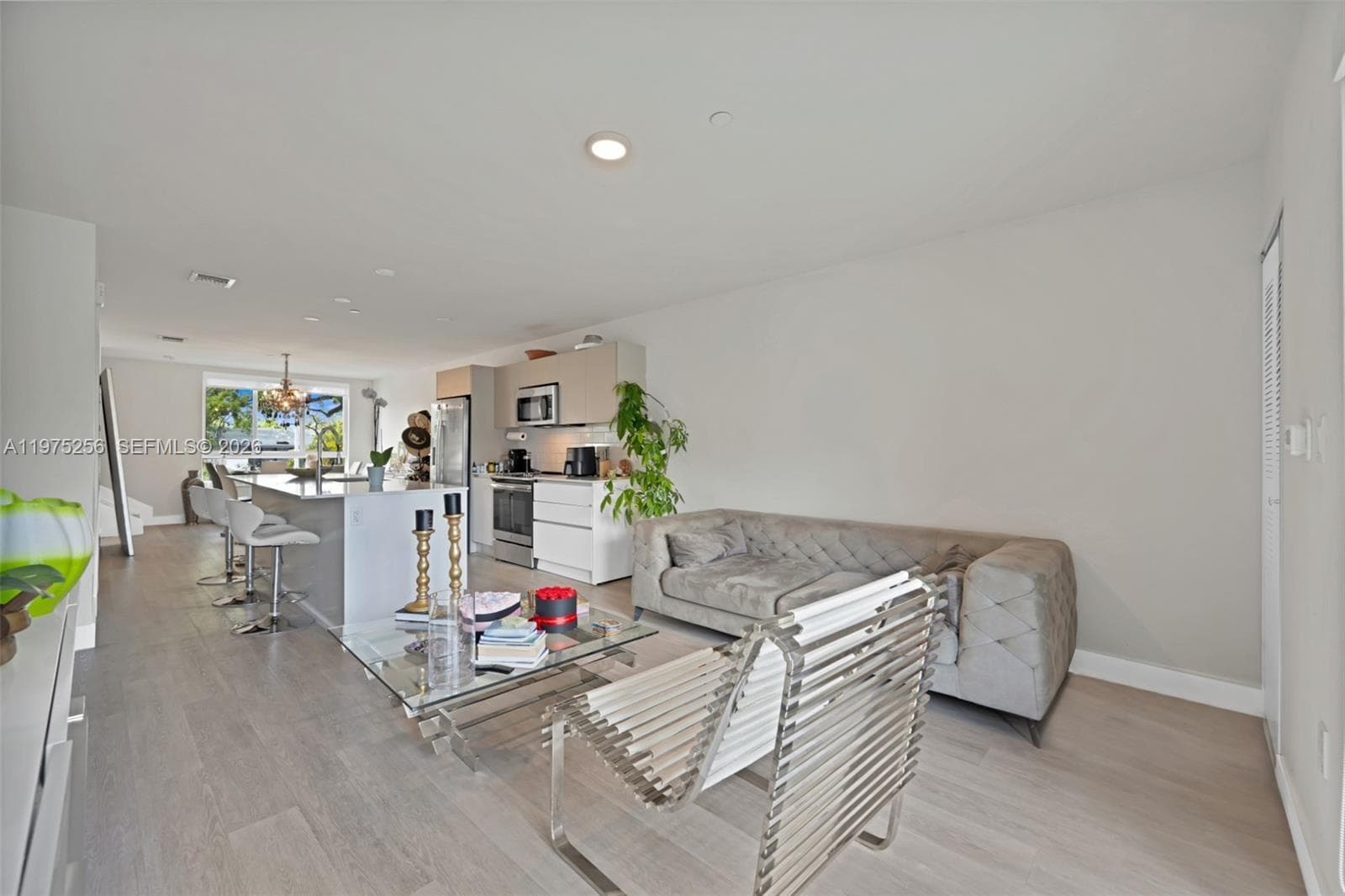 2535 NE 193rd St # 3209, Miami, FL 33180 photo 3