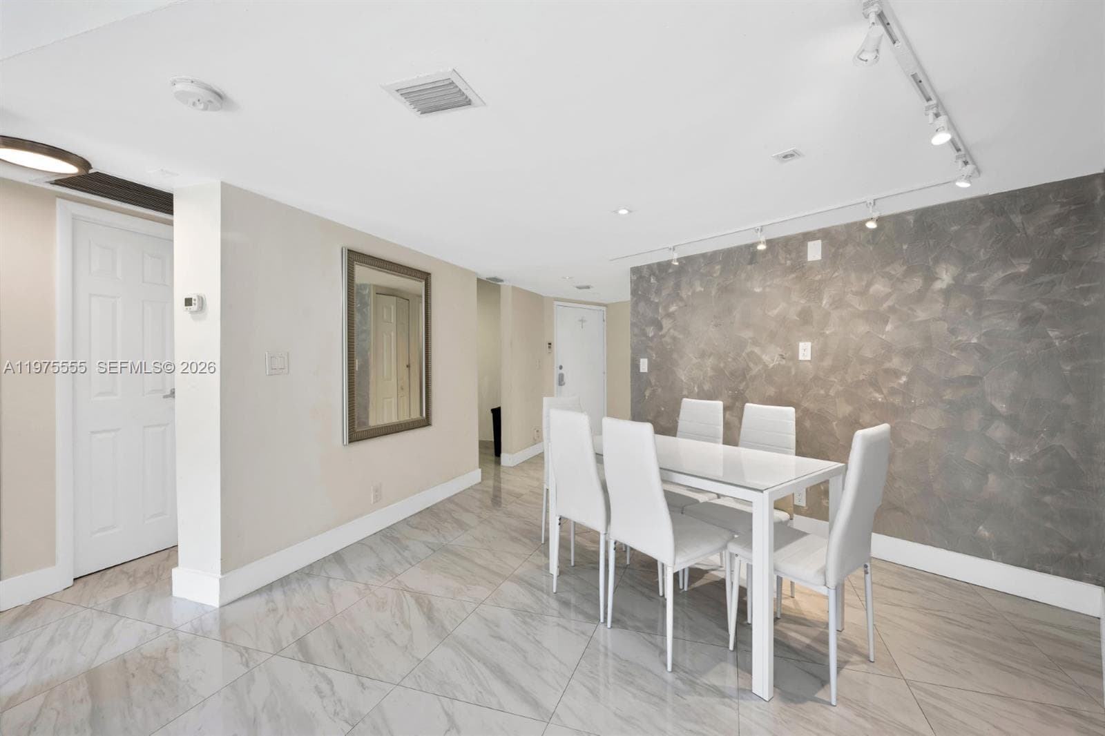 3101 N Country Club Dr # 105, Aventura, FL 33180 photo 5