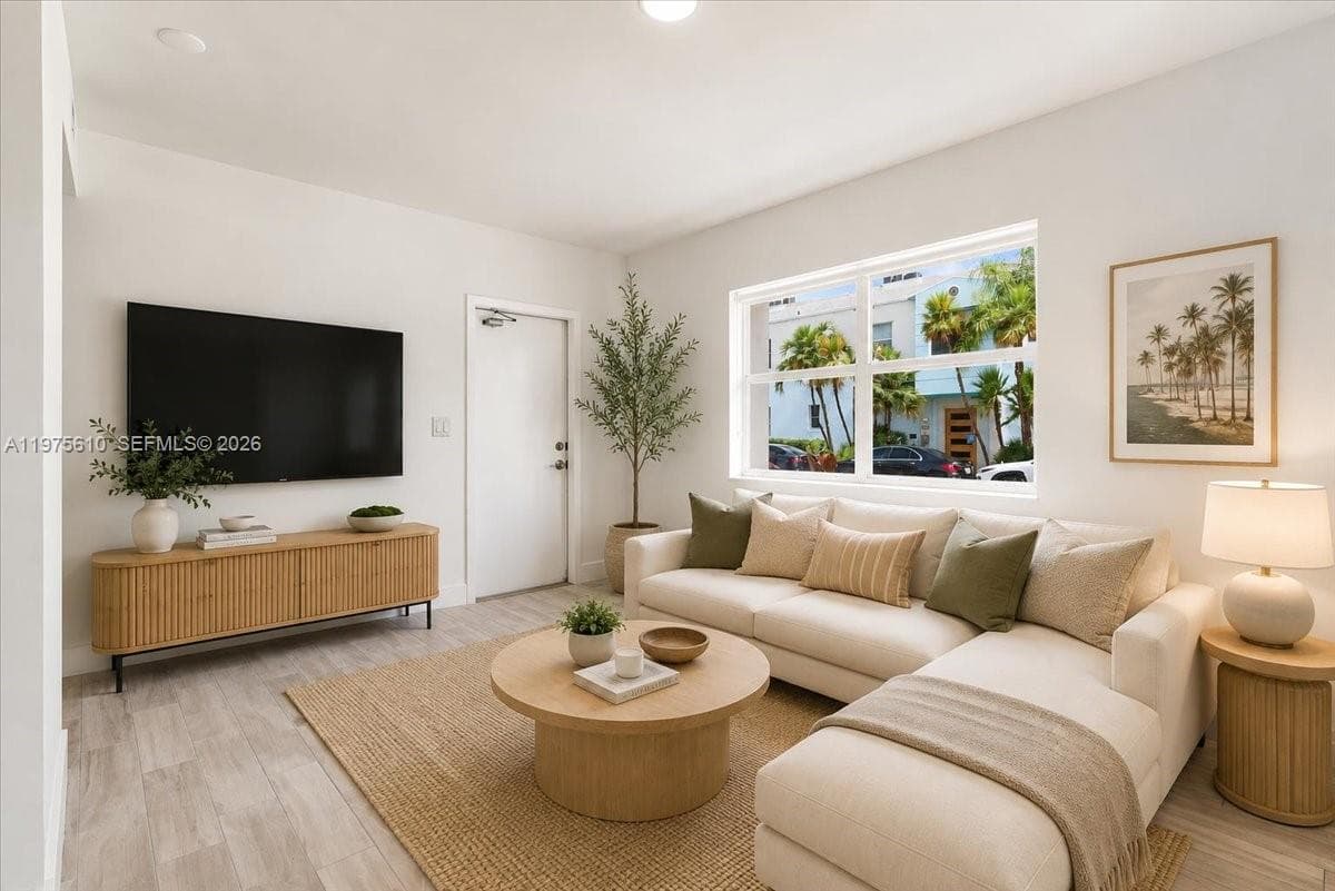 1000 7th St, Miami Beach, FL 33139 photo 4