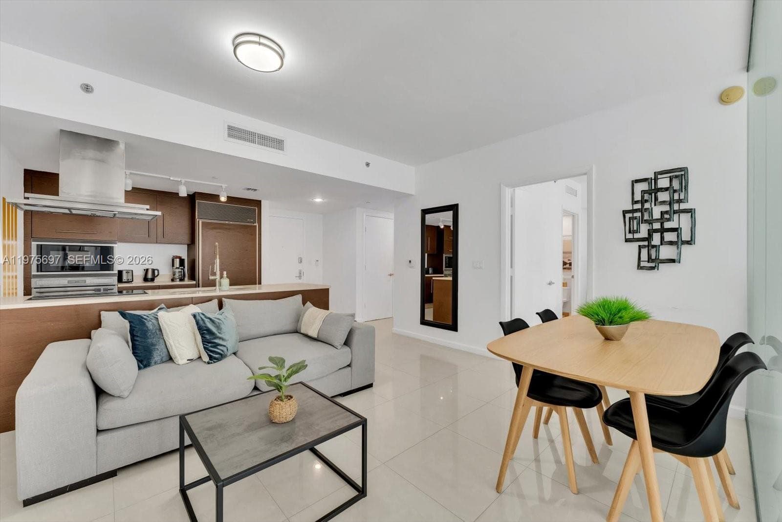 485 Brickell Ave # 1807, Miami, FL 33131 photo 3