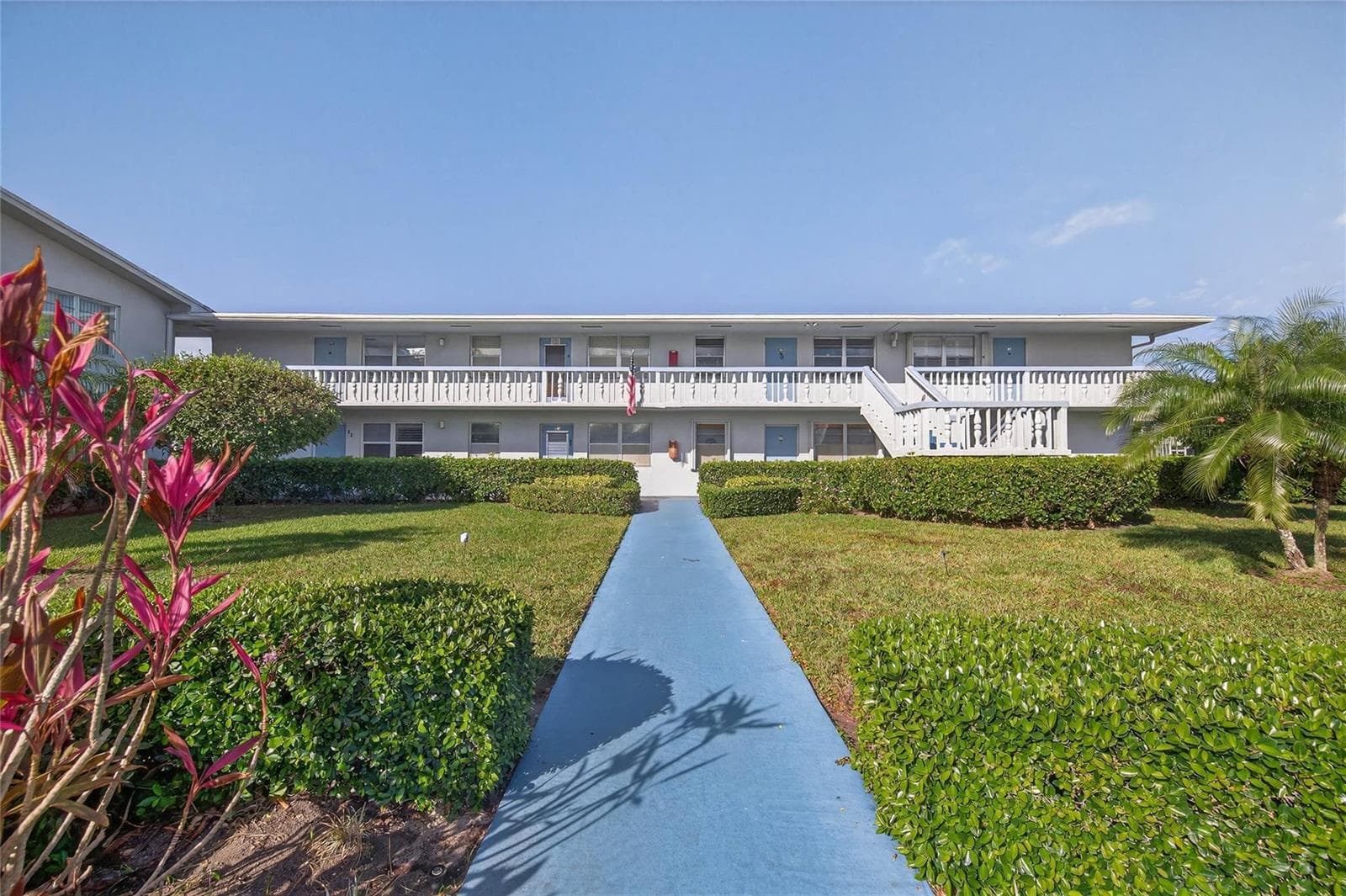 51 Farnham C, Deerfield Beach, FL 33442 photo 2