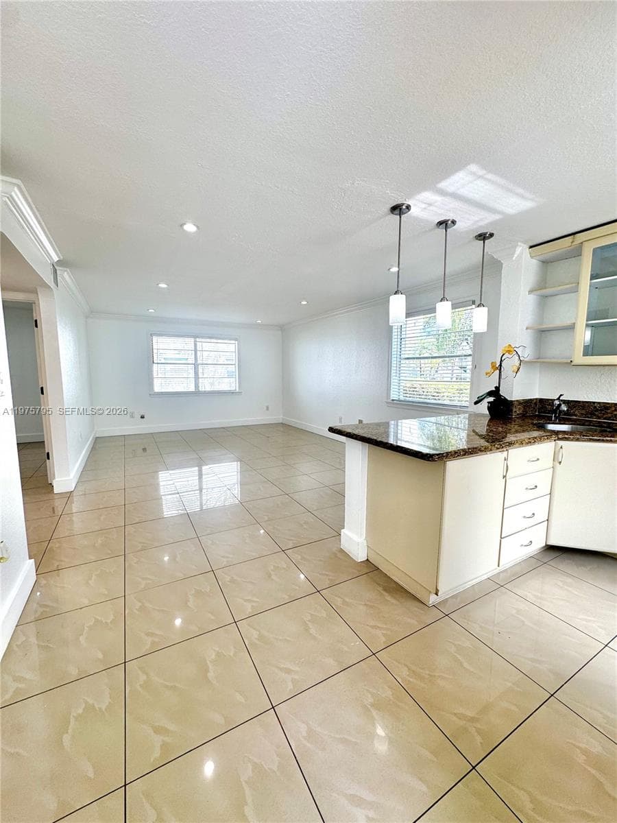 17255 SW 95th Ave # 101, Palmetto Bay, FL 33157