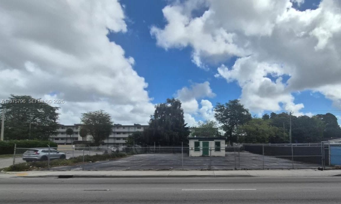 11537 NW 27th Ave, Miami, FL 33167 photo 3