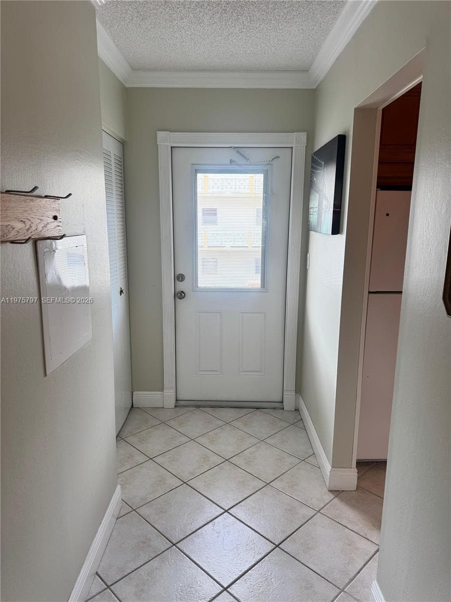 5121 W Oakland Park Blvd # 204, Lauderdale Lakes, FL 33313 photo 4
