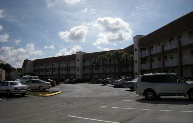 8040 N Sunrise Lakes Drive # 303, Fort Lauderdale, FL 33322 photo 2