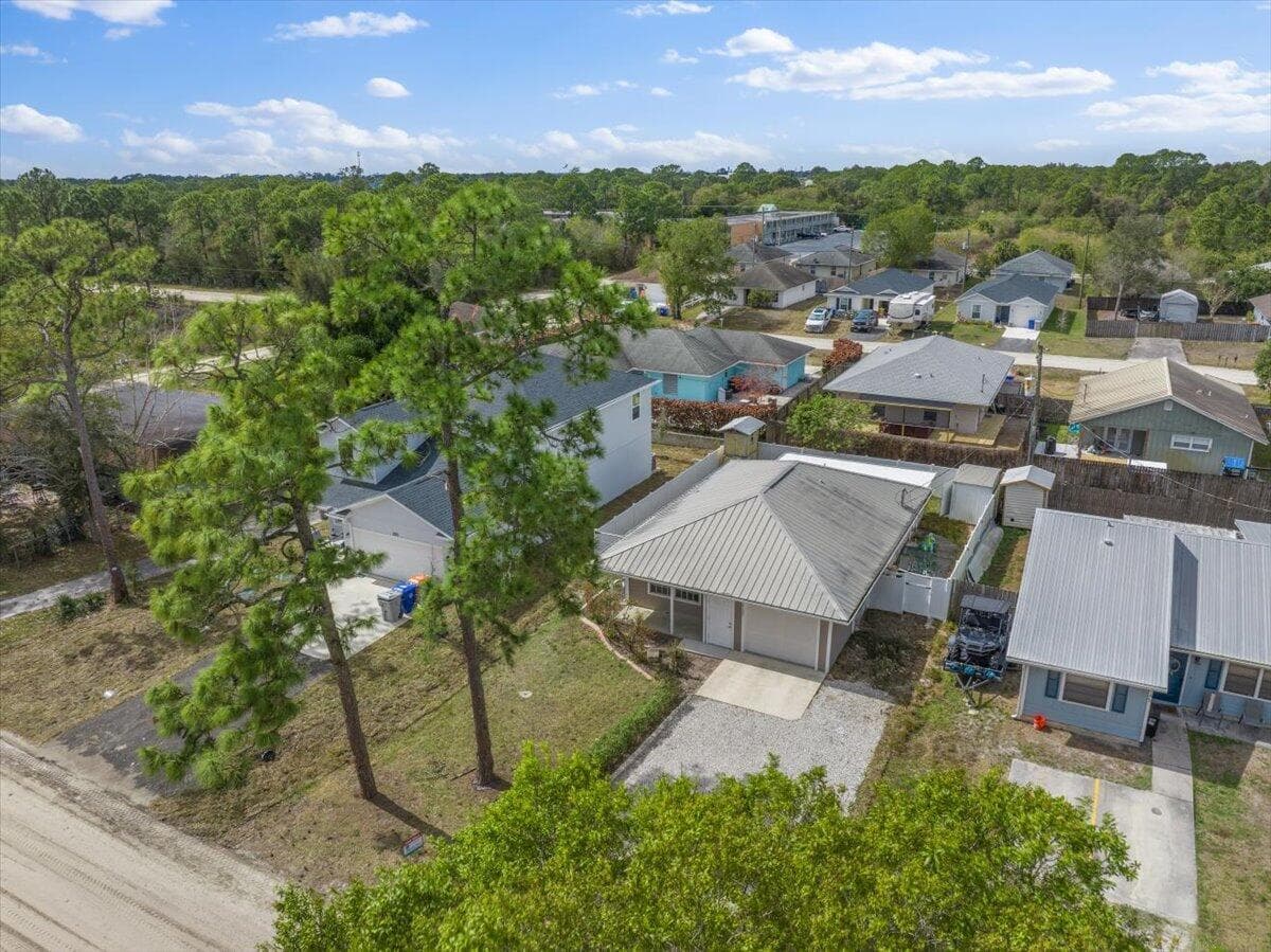 2135 87th Avenue, Vero Beach, FL 32966 photo 4