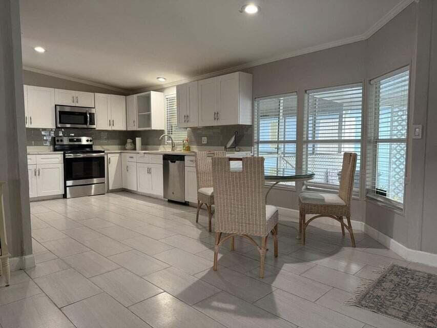 6085 Seashore Drive, Atlantis, FL 33462 photo 4