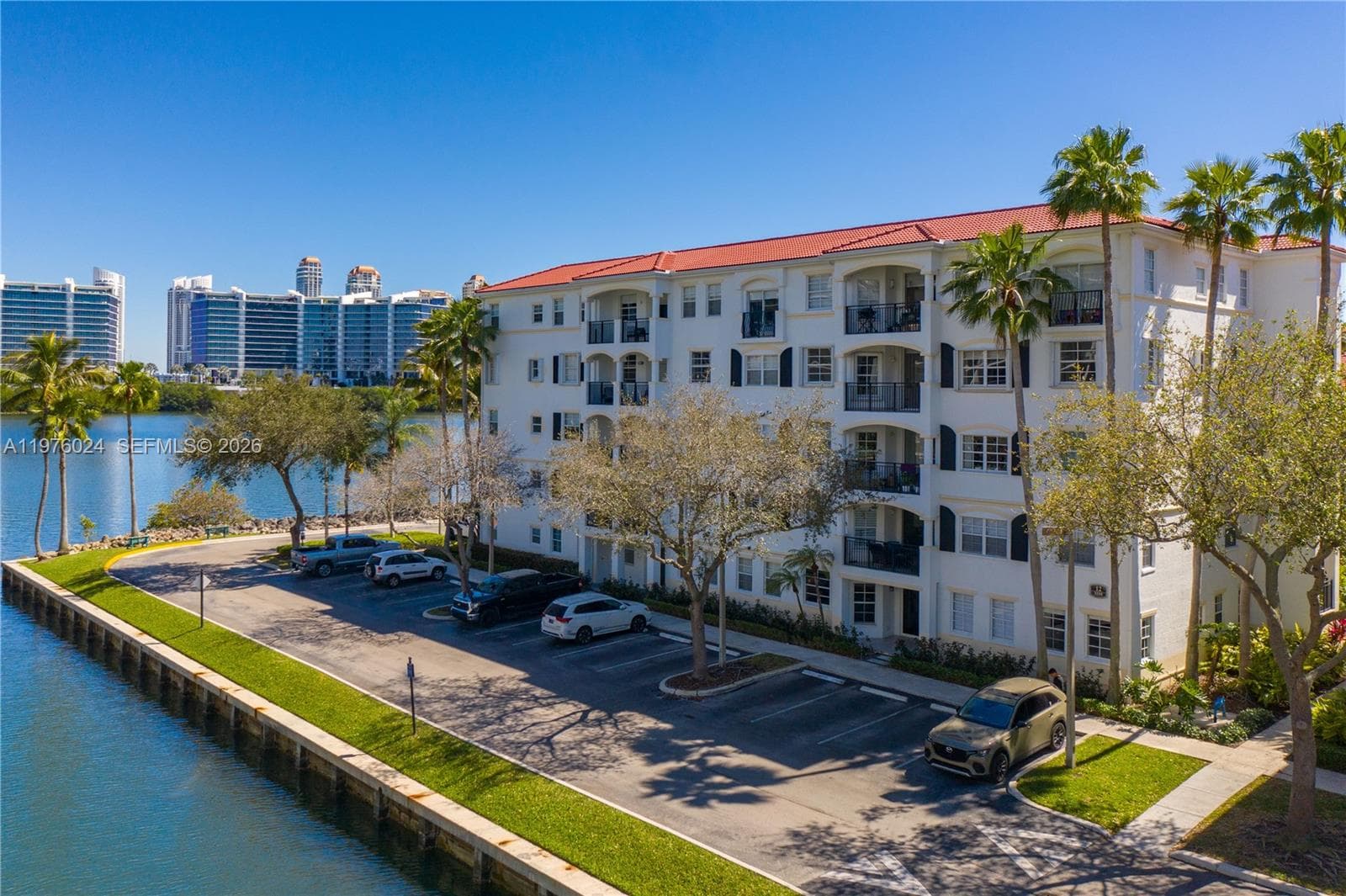 3255 NE 184th St # 12101, Aventura, FL 33160 photo 3