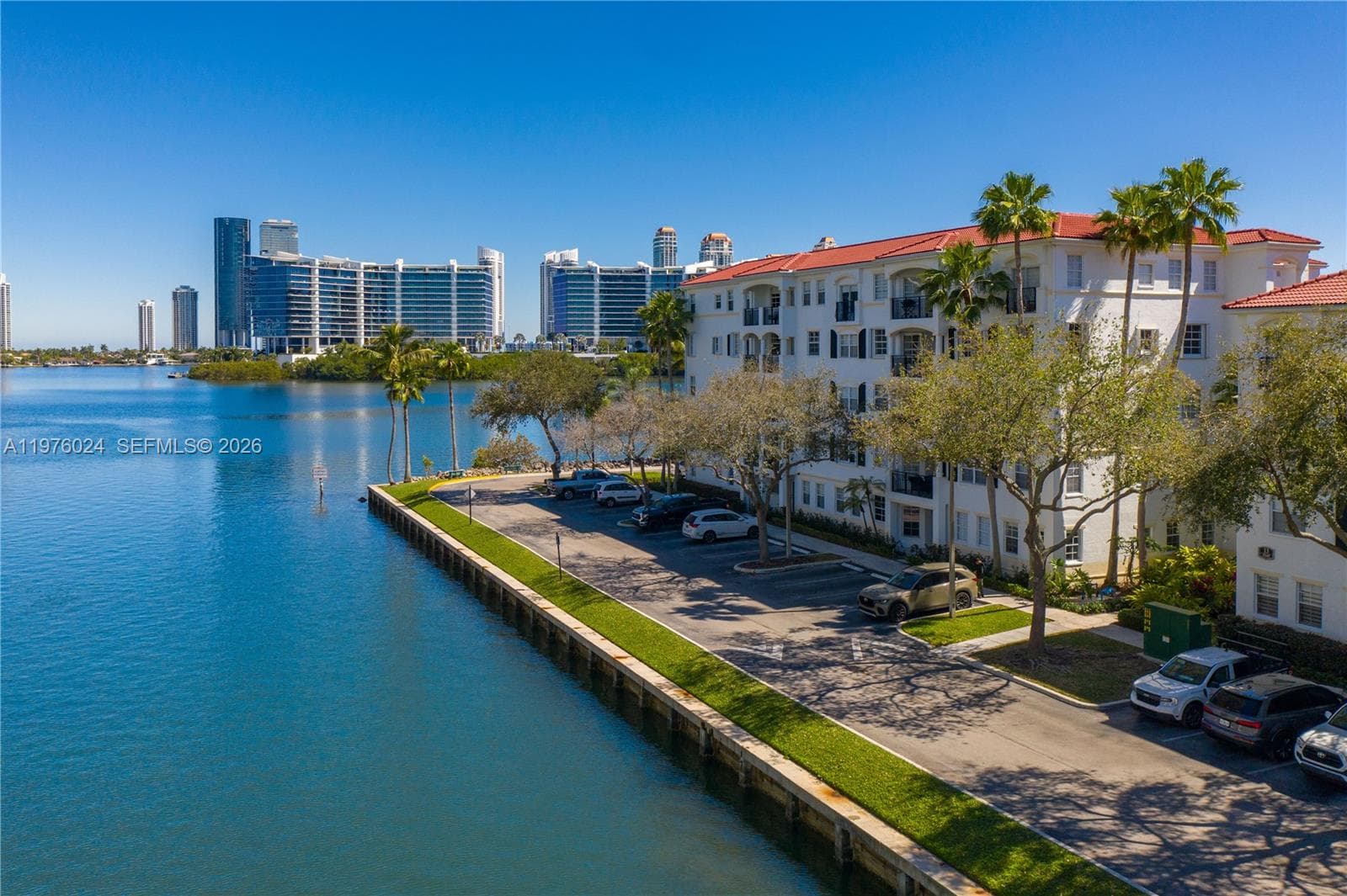 3255 NE 184th St # 12101, Aventura, FL 33160 photo 4