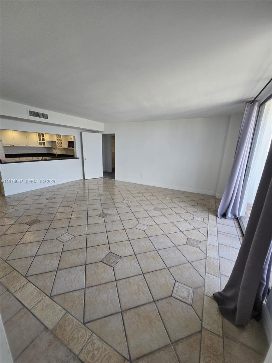 13499 Biscayne Blvd # 1505, North Miami, FL 33181 photo 2