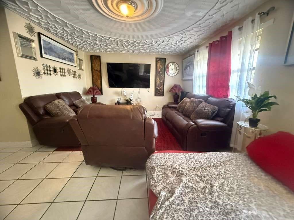 5836 Wiley Street, Hollywood, FL 33023 photo 4