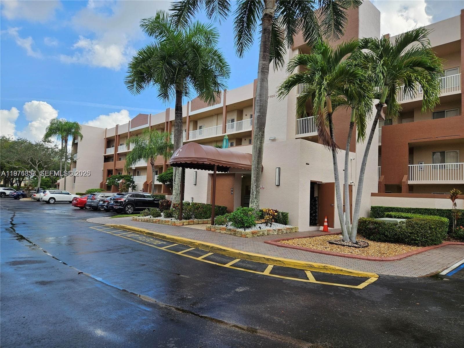 7730 Granville Dr # 202, Tamarac, FL 33321