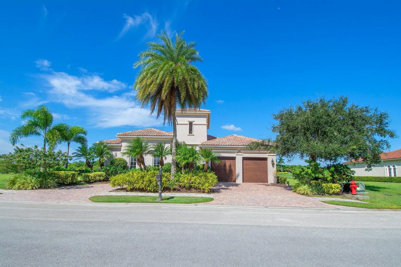 138 SE Via San Marino, Port St. Lucie, FL 34984 photo 2