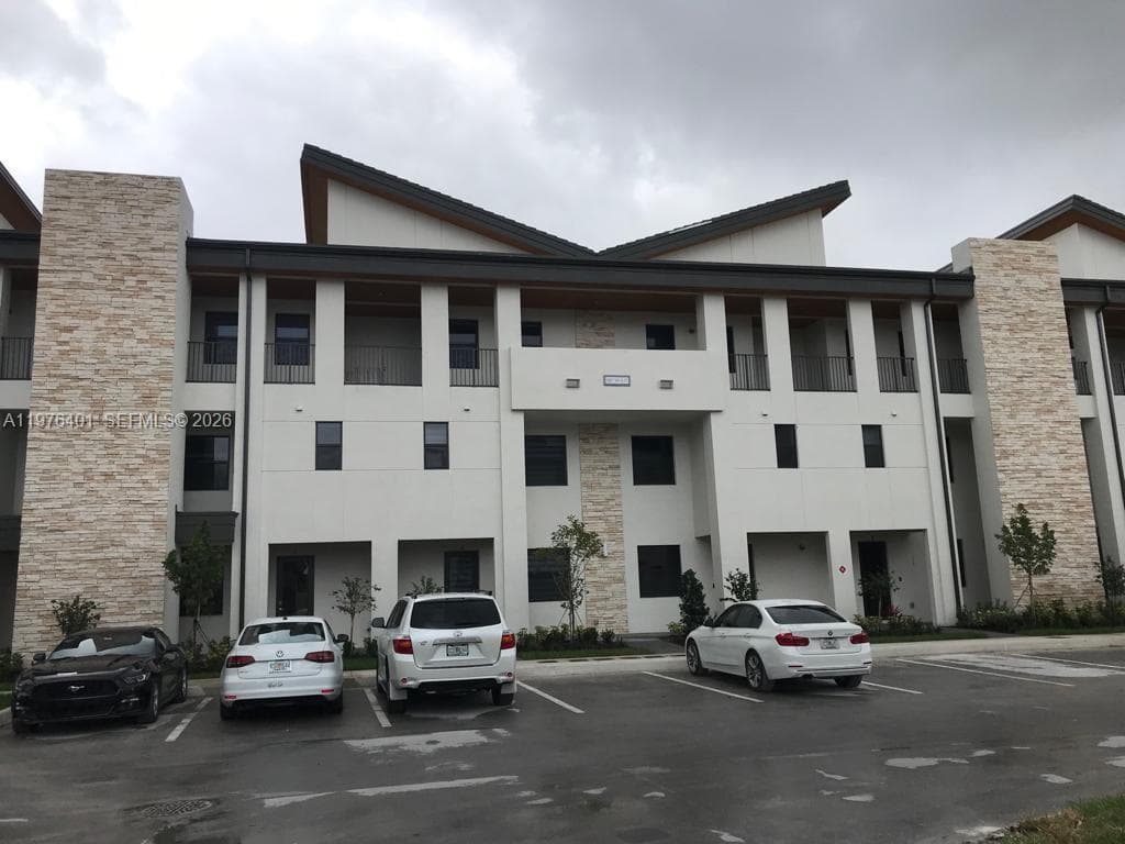 10431 NW 82nd St # 5, Doral, FL 33178