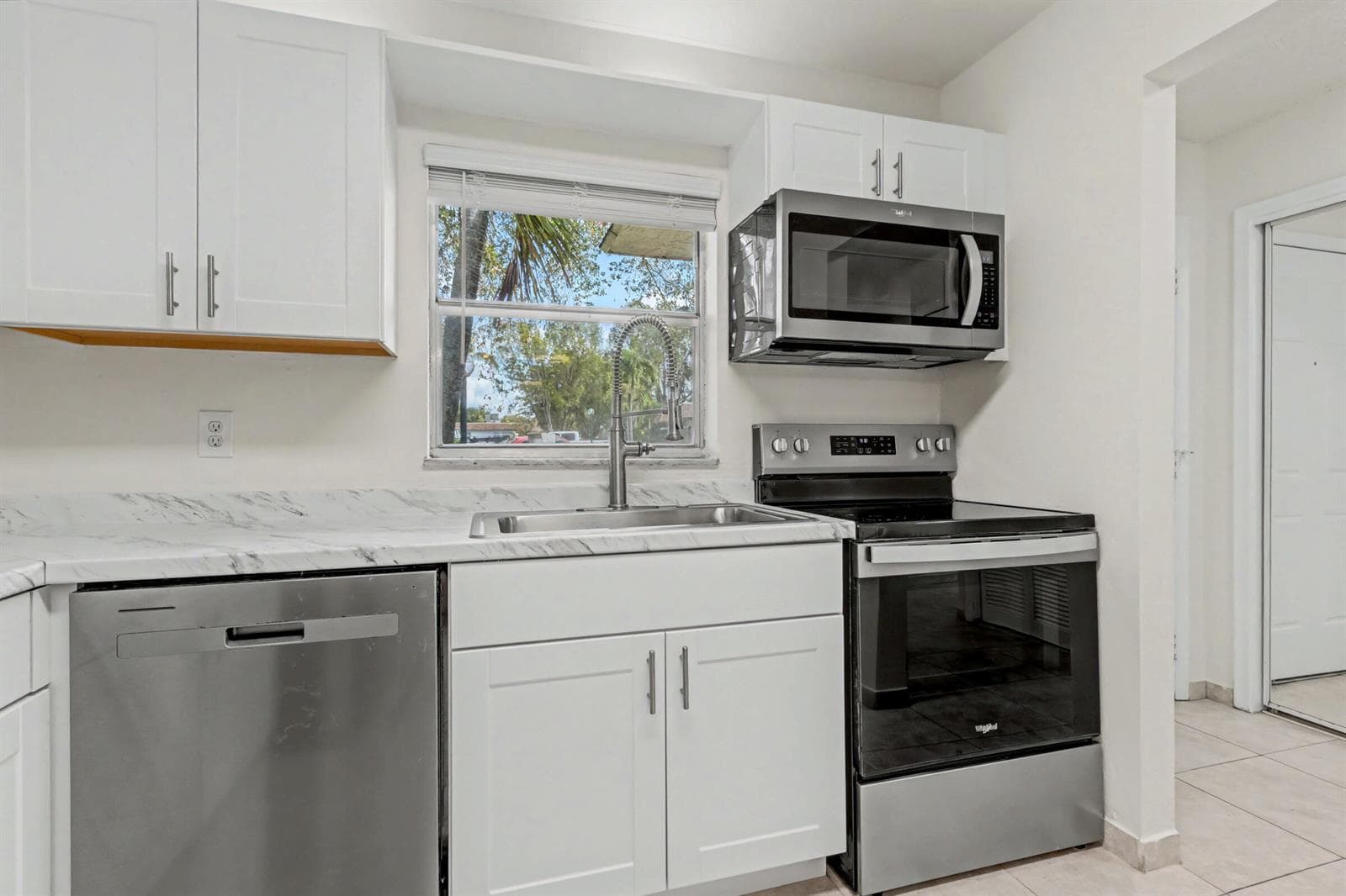 437 SW Natura Avenue # F, Deerfield Beach, FL 33441 photo 3