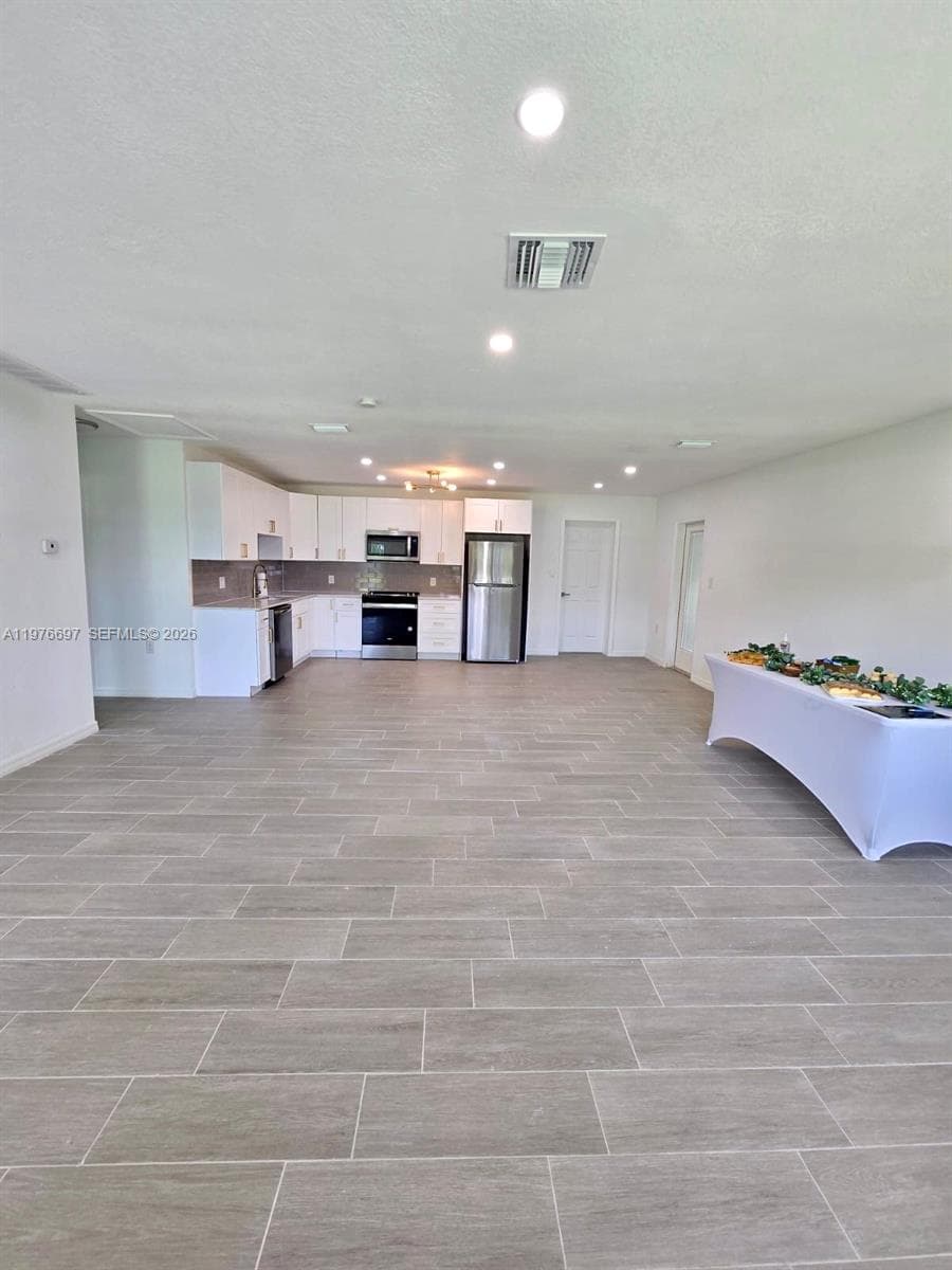 4438 E Riverside Drive, Fort Myers, FL 33905 photo 2
