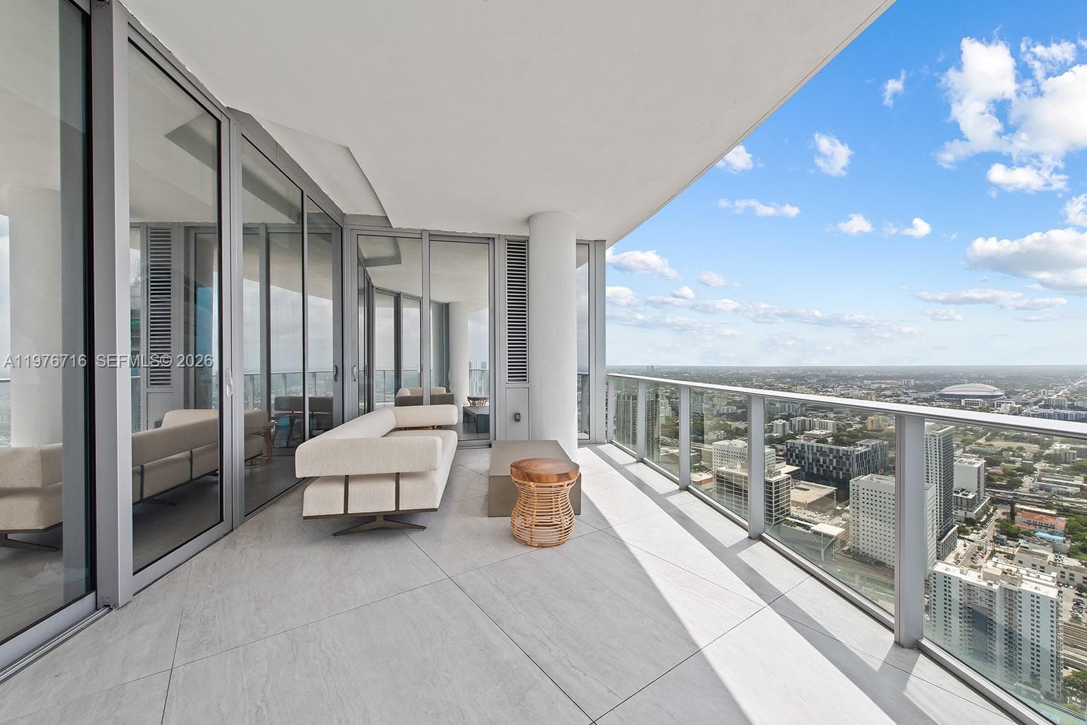 851 NE 1st Ave # PH 5402, Miami, FL 33132 photo 4