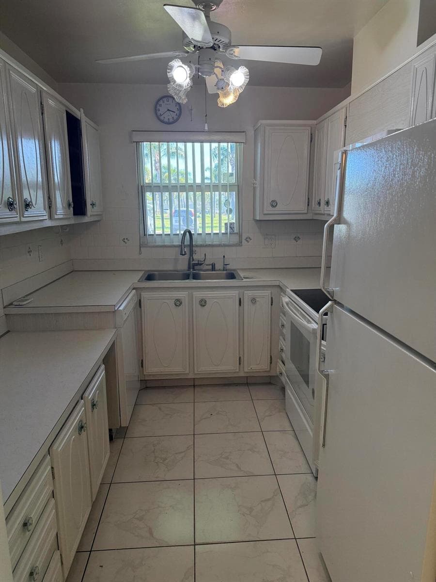 211 Country Lane # A, Boynton Beach, FL 33435 photo 4