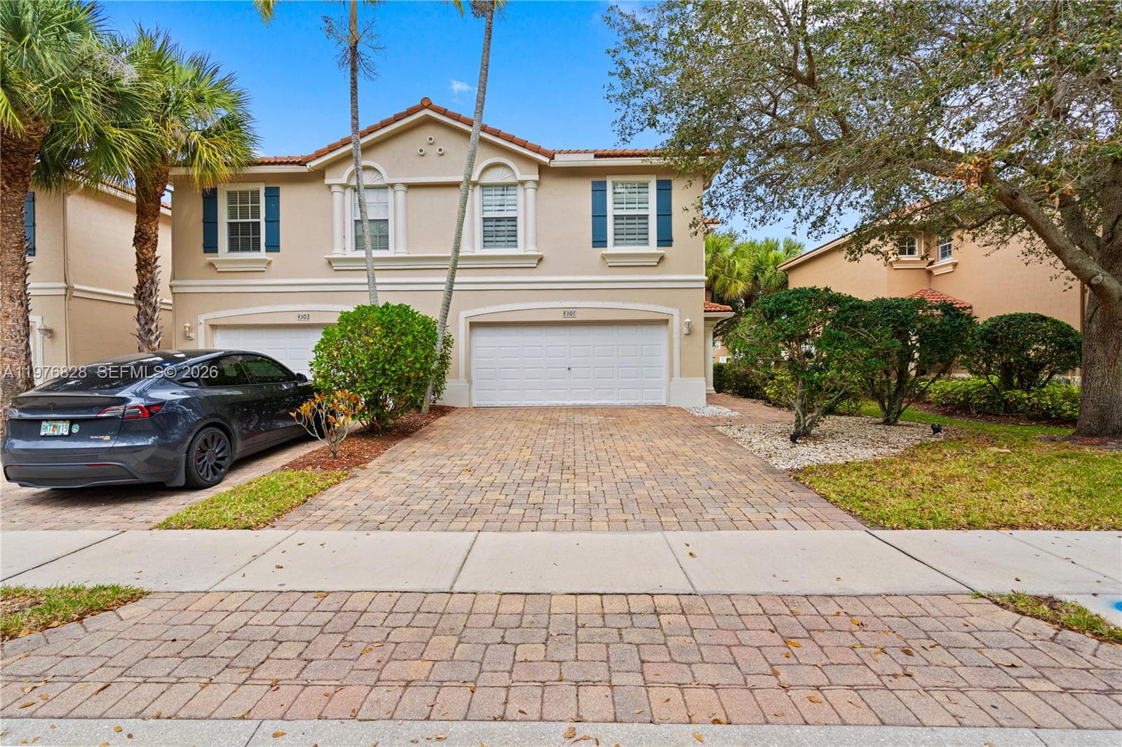 4301 Macarthur Palm Trl, Green Acres, FL 33463 photo 2