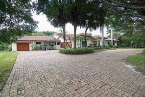 8208 Twin Lake Drive, Boca Raton, FL 33496 photo 2
