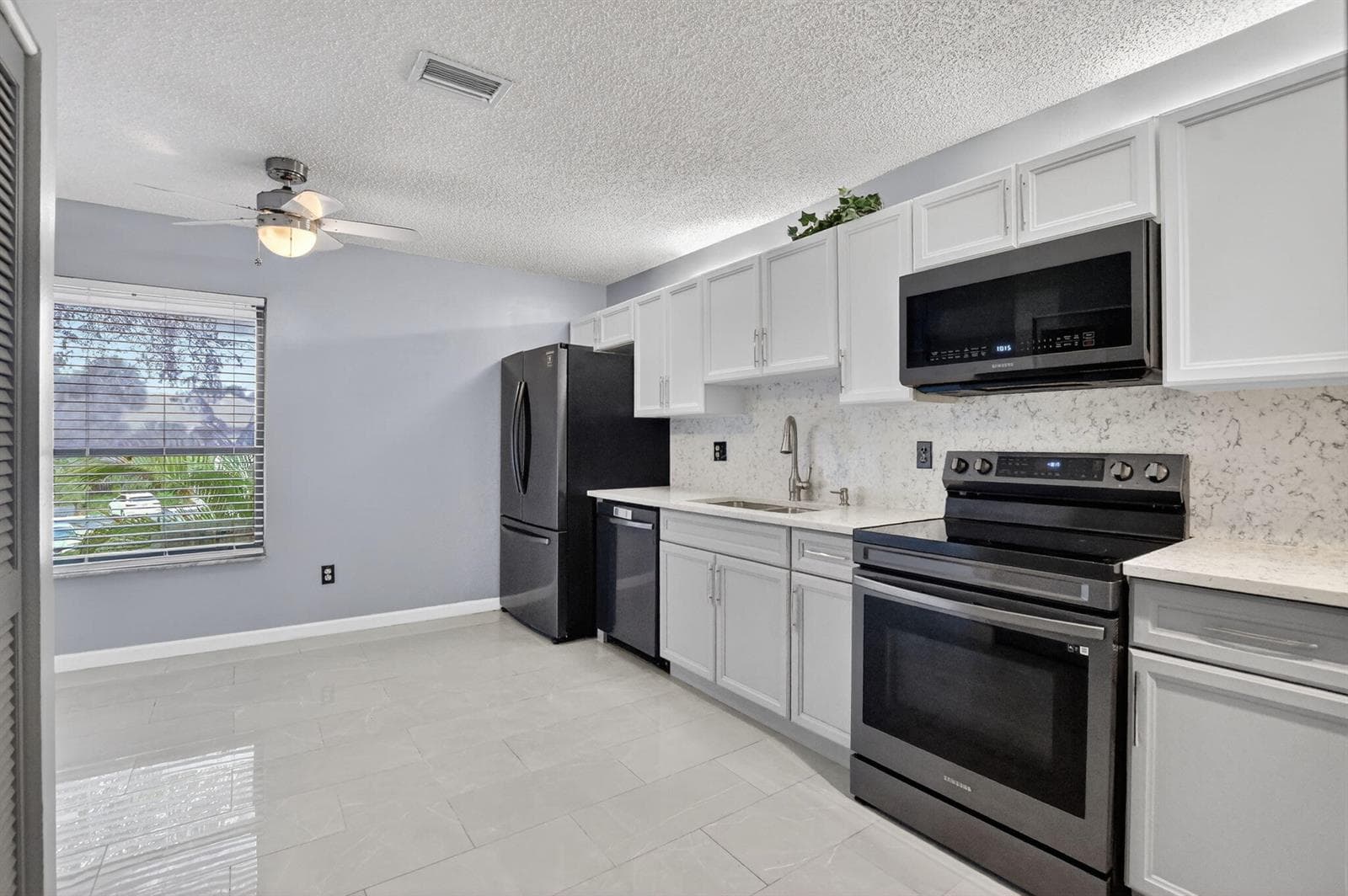 9364 Sable Ridge Circle # B, Boca Raton, FL 33428 photo 2
