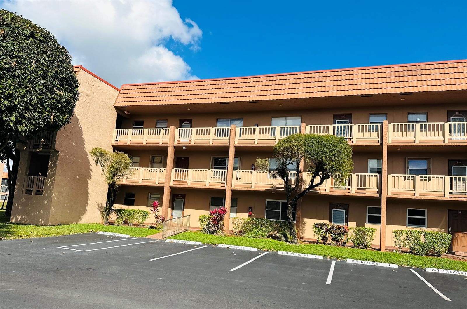 9900 Sunrise Lakes Boulevard # 201, Sunrise, FL 33322 photo 2