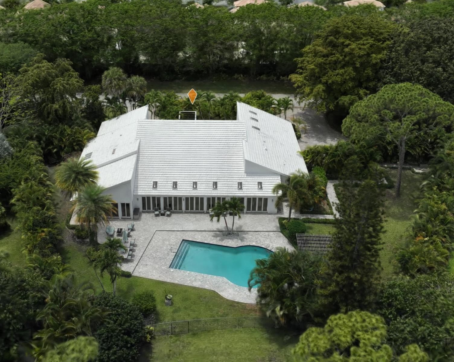 355 Oakview Drive, Delray Beach, FL 33445 photo 4
