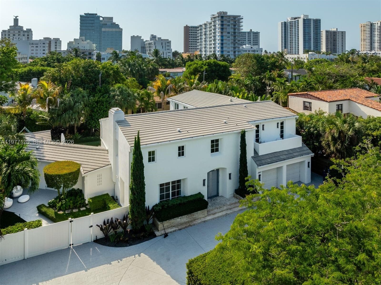 2887 Pine Tree Dr, Miami Beach, FL 33140 photo 3