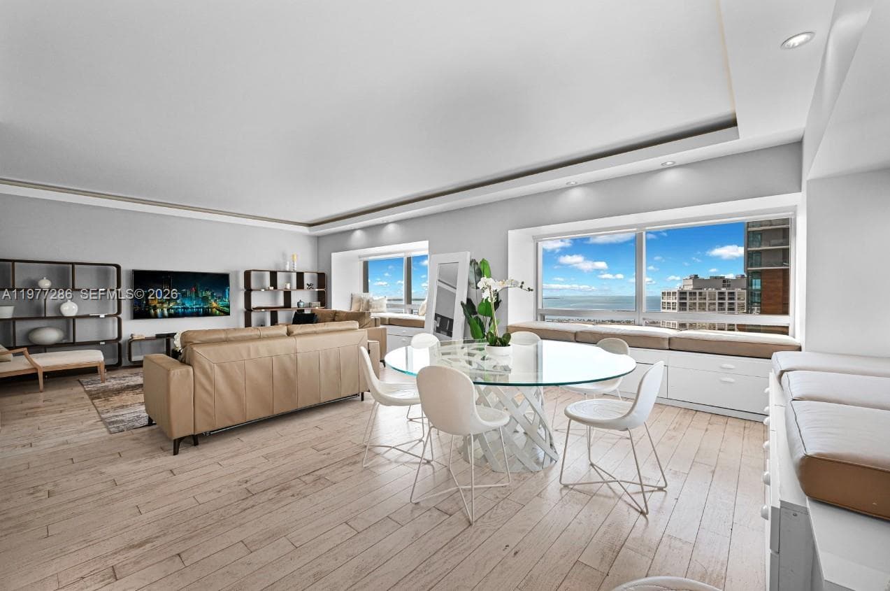 1435 Brickell Ave # 3401, Miami, FL 33131 photo 2