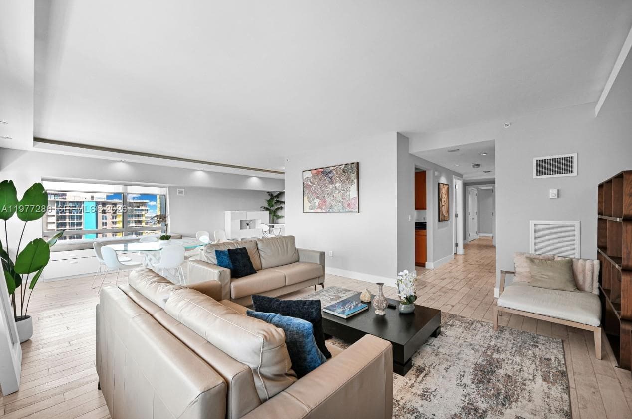 1435 Brickell Ave # 3401, Miami, FL 33131 photo 5