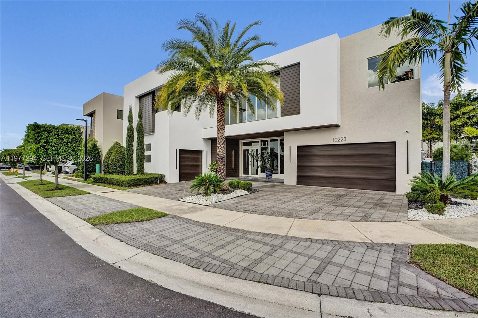 10223 NW 75th Ter, Doral, FL 33178 photo 5