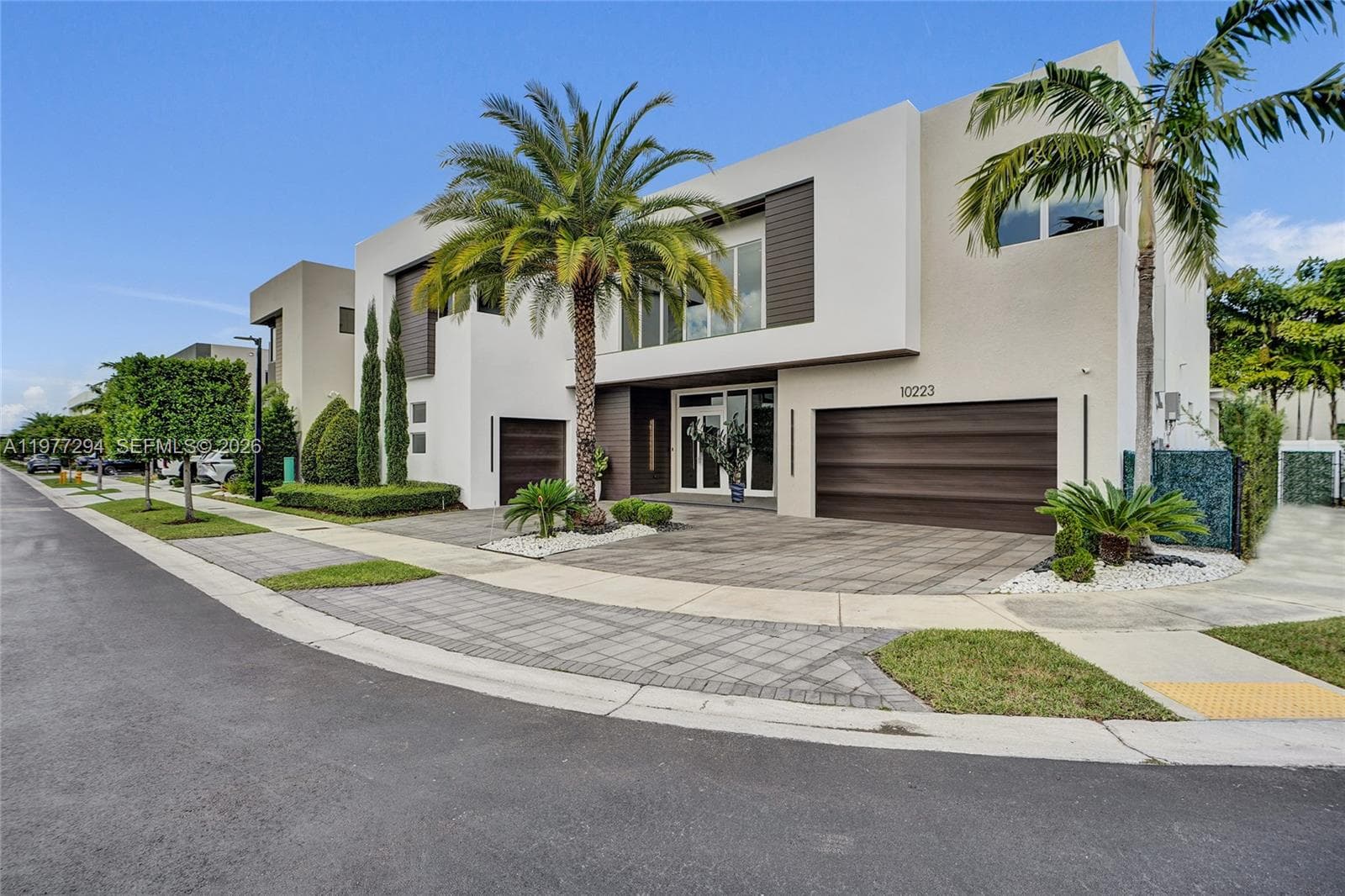 10223 NW 75th Ter, Doral, FL 33178 photo 4
