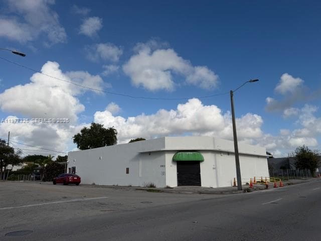 102 NW 22nd Ave, Miami, FL 33125