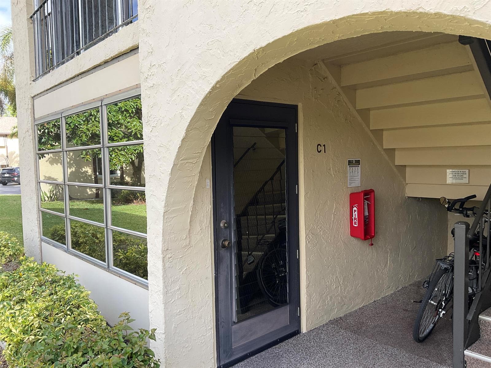 334 Pine Ridge Circle # C-1, FL 33463 photo 2