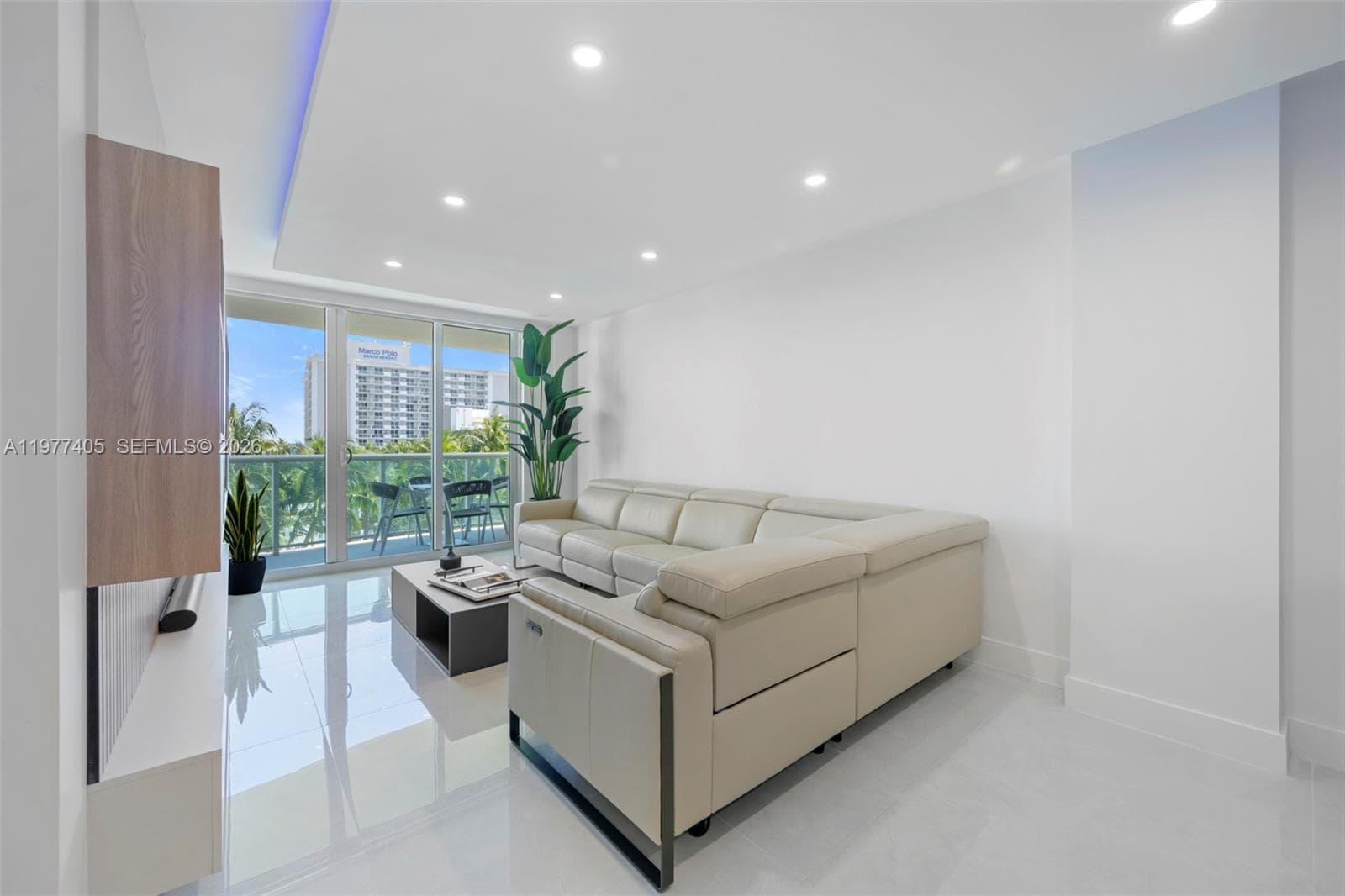 19370 Collins Ave # 507, Sunny Isles Beach, FL 33160 photo 3