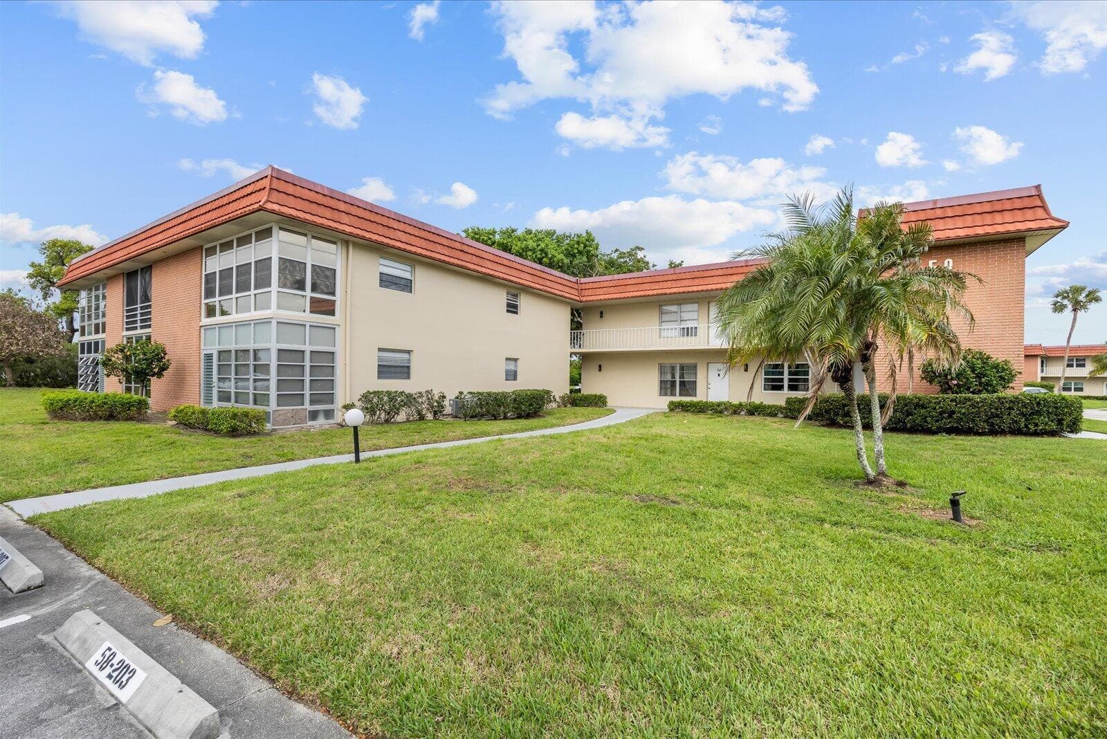 58 Woodland Drive # 102, Vero Beach, FL 32962 photo 2