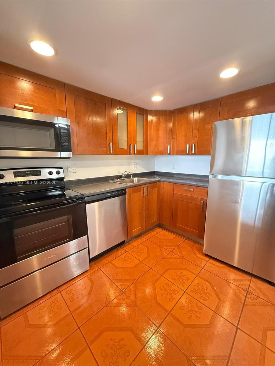 13499 Biscayne Blvd # 1114, North Miami, FL 33181 photo 3