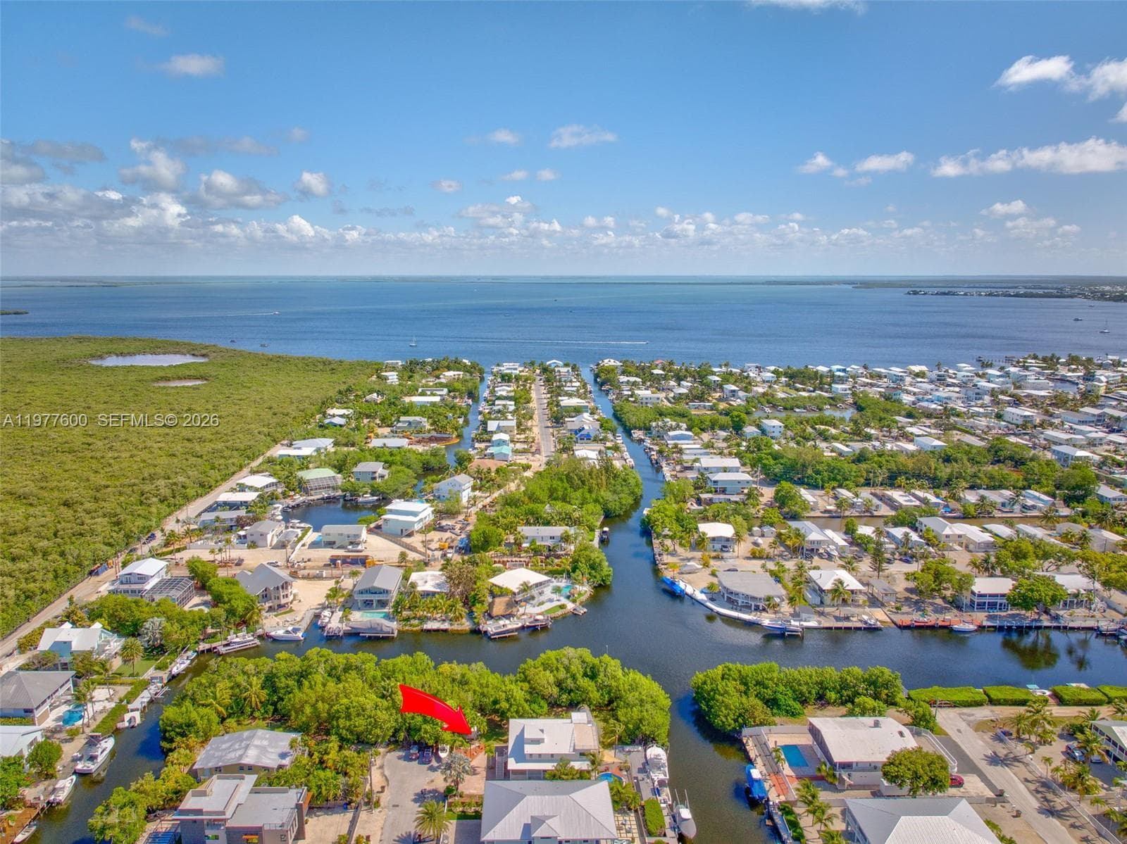894 Ellen Dr, Key Largo, FL 33037 photo 2