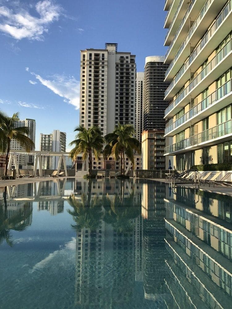 1111 SW 1st Ave # 1823-N, Miami, FL 33130 photo 2