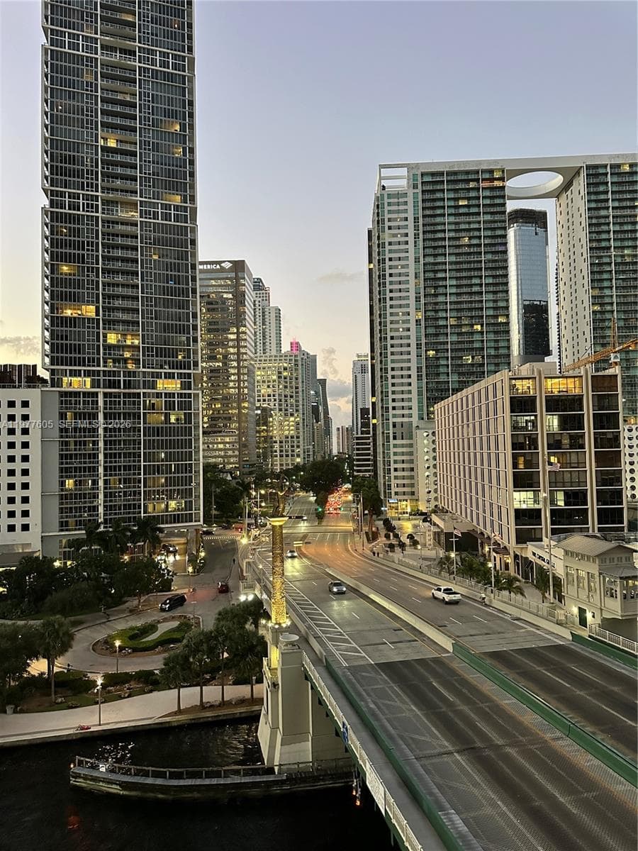 200 S Biscayne Boulevard Way # 703, Miami, FL 33131 photo 4