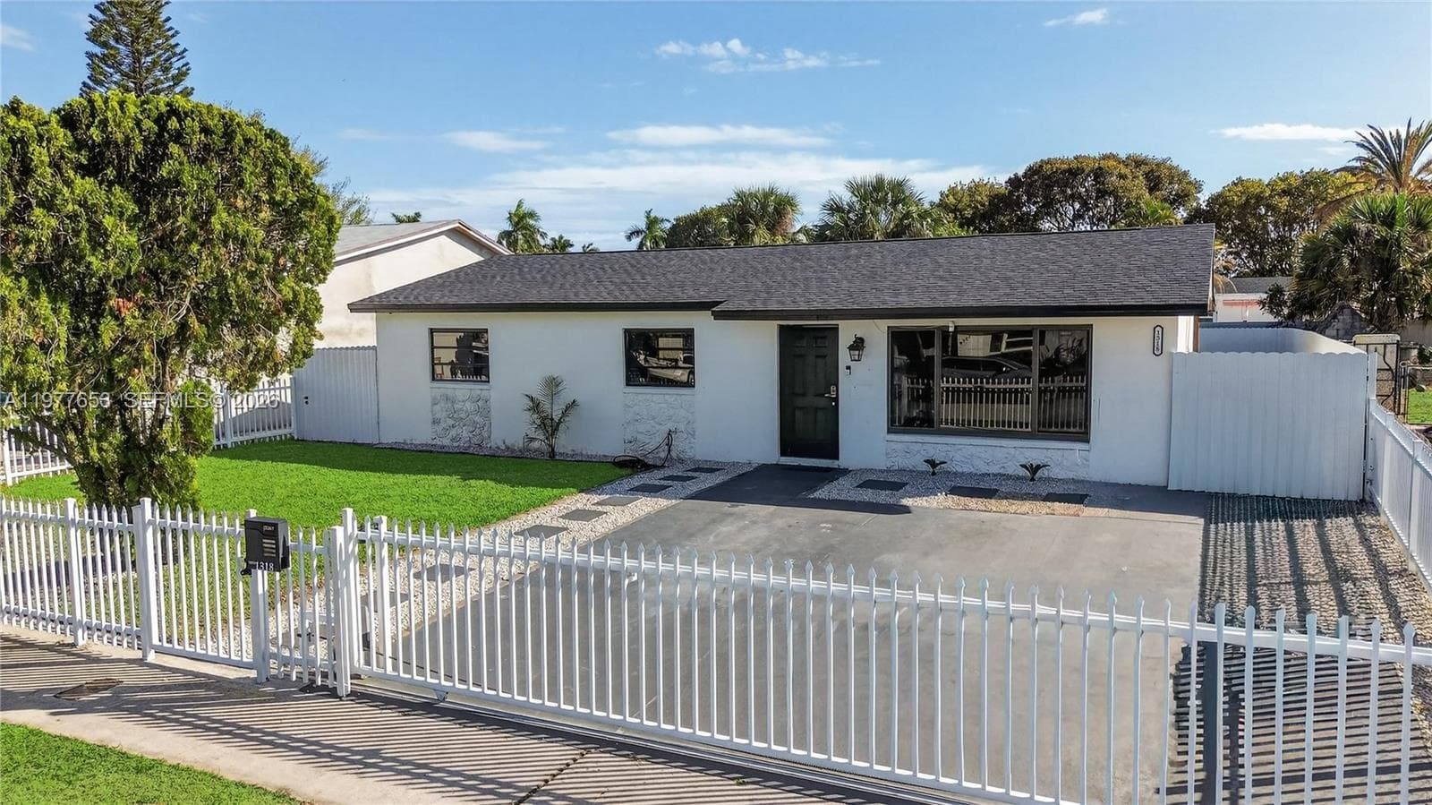 1318 13th St, West Palm Beach, FL 33401 photo 2