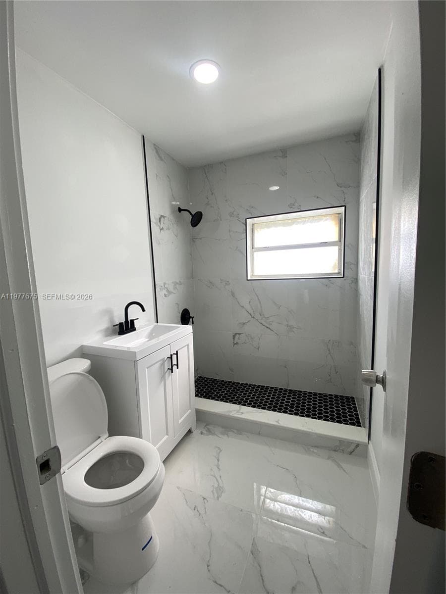 894 NW 108th St # 1, Miami, FL 33168 photo 3