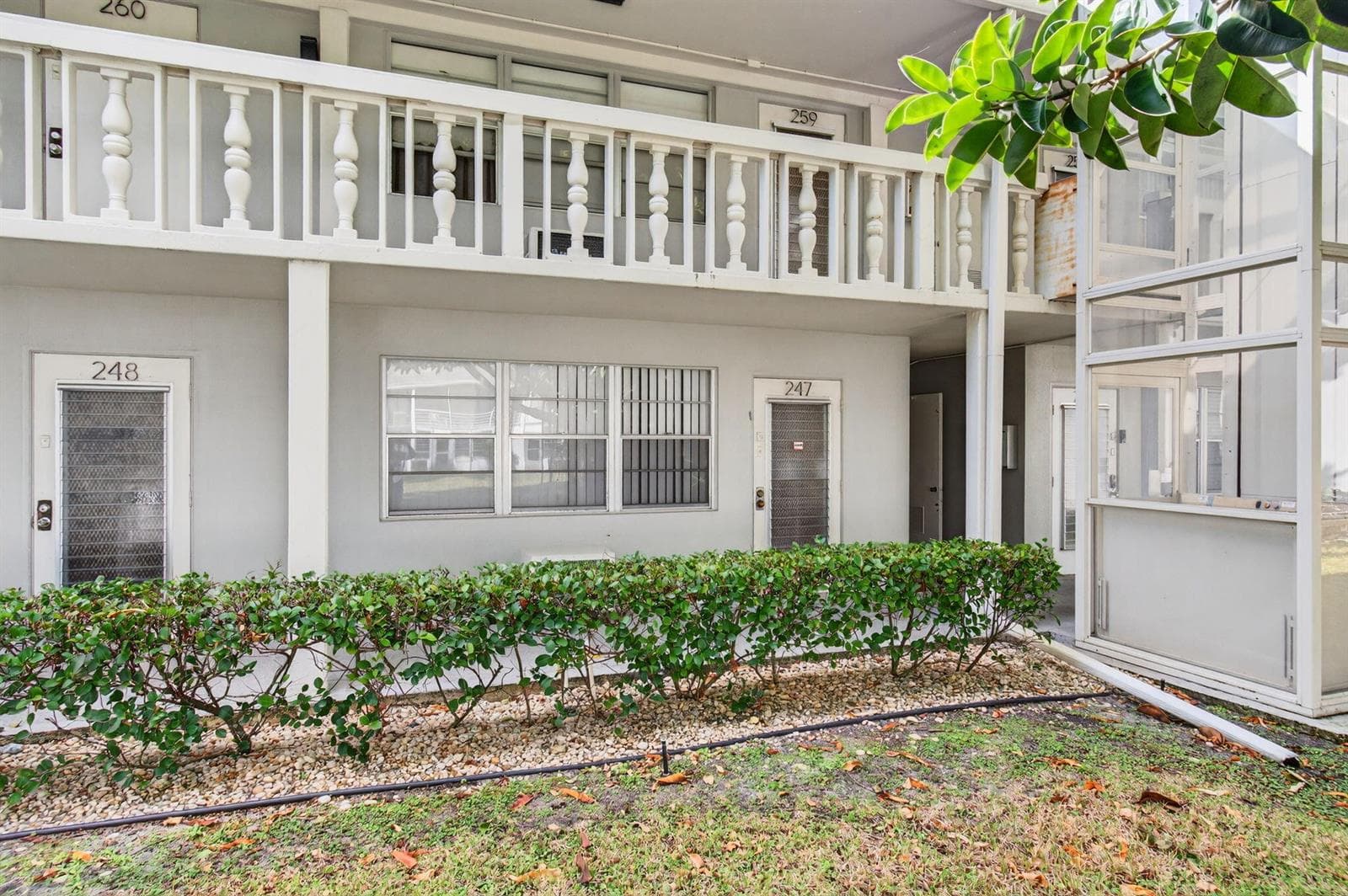247 Ventnor R, Deerfield Beach, FL 33442 photo 4